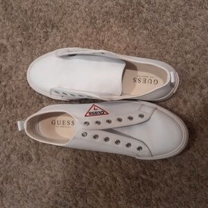 GUESS Vintage White Slip-On Sneakers